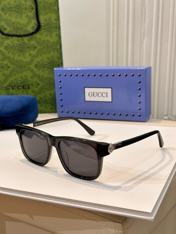 Gucci Sunglasses 35